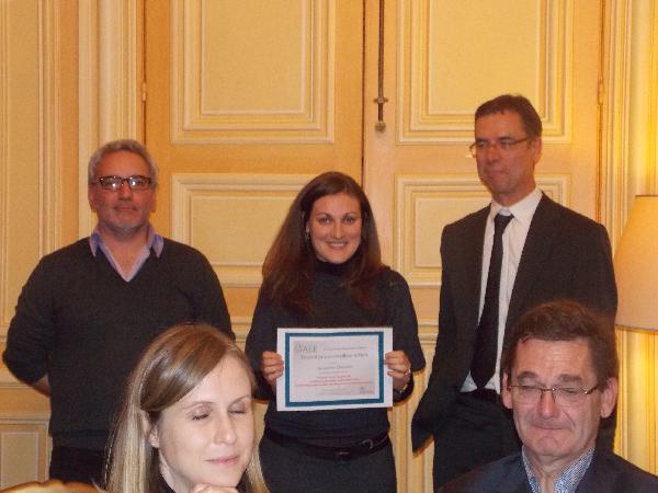 Amandine Chevalier reçoit le prix AEE 2013 du second meilleur article de recherche étudiant