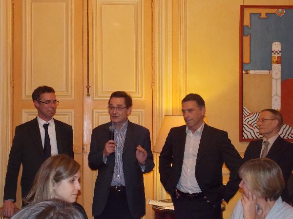 Christian de Perthuis et Pierre-André Jouvet recoivent le prix AEE 2013 des mains de Denis Babusiaux et Christophe Bonnery